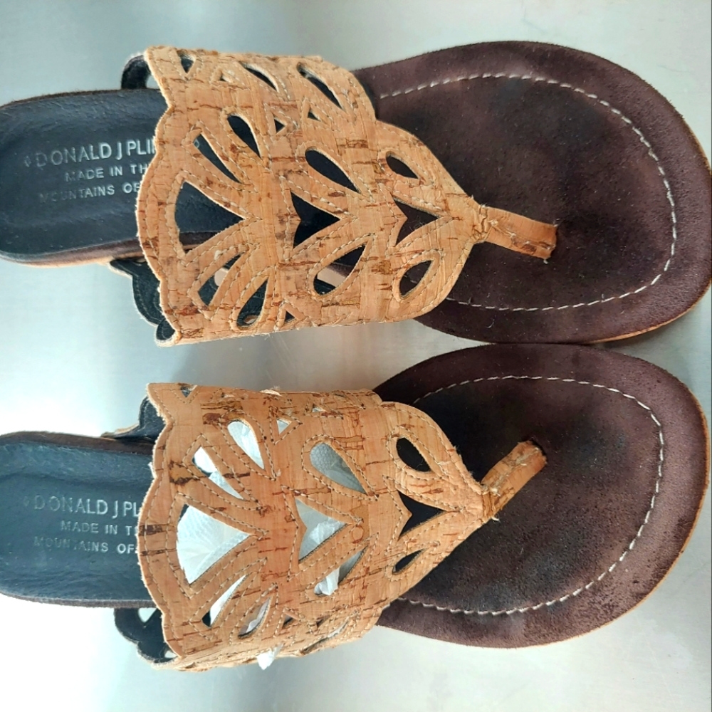 Sandles
